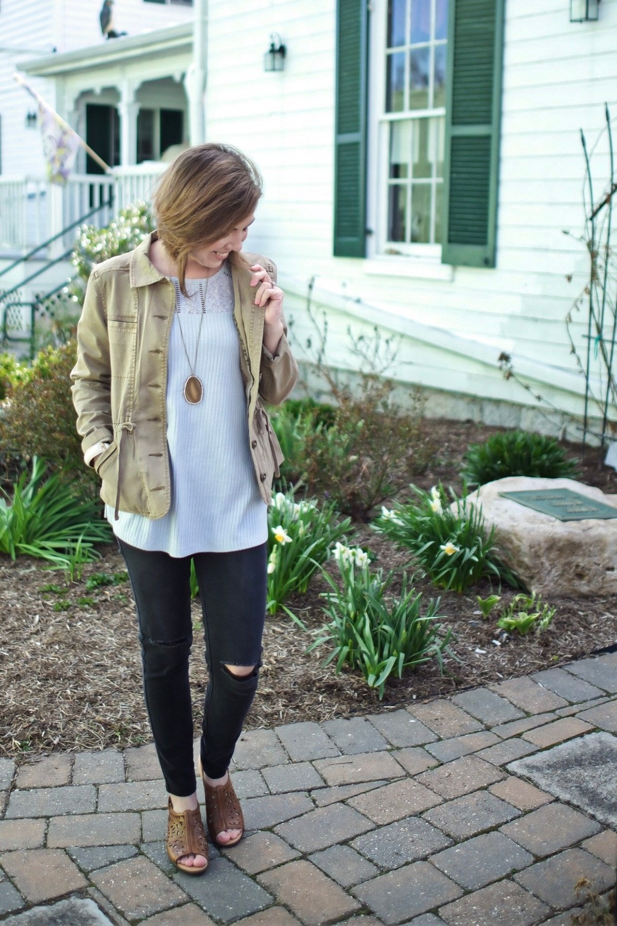 HOW TO STYLE A TOTE PLUS A SPRING BLOG HOP